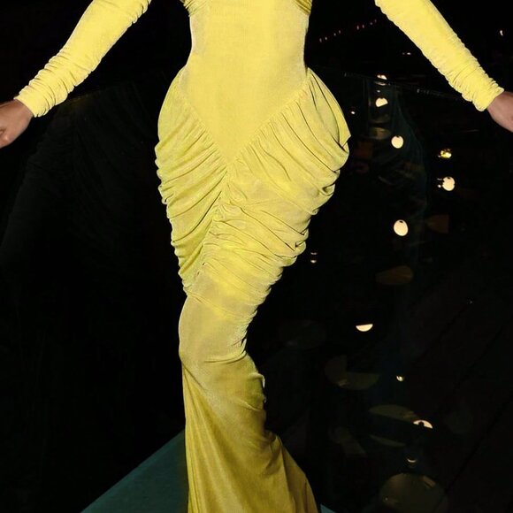 Yellow Elegant Women's High Neck Fitted Backless Party Dress - Picture 3 of 3